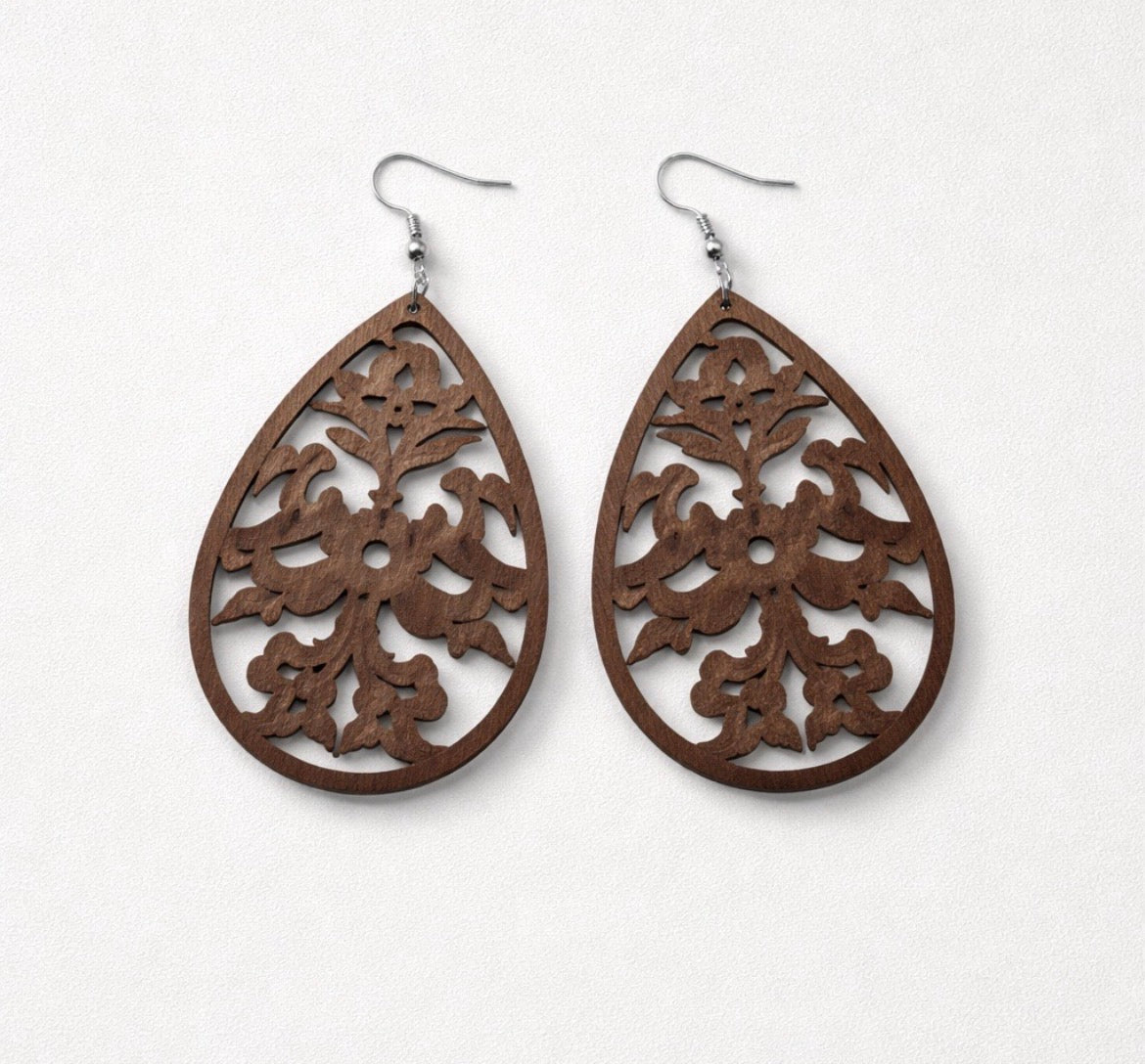Dangle earrings(hollow tear-drop )