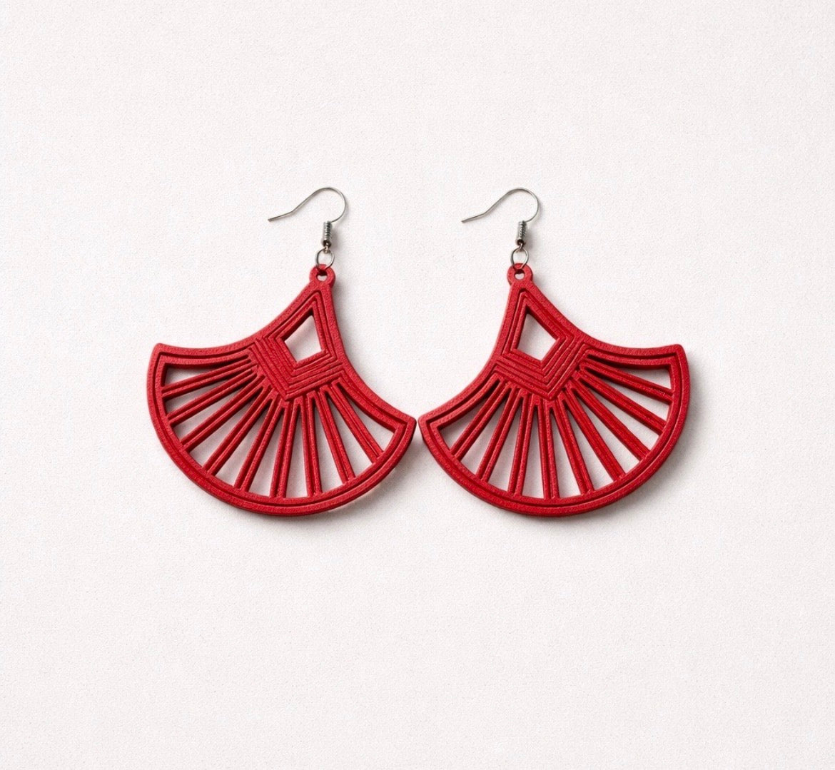 Dangle earrings (fan-like)