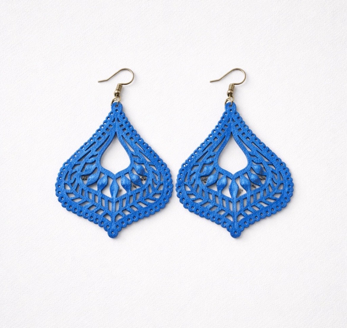 Diamond earrings (kite-like)