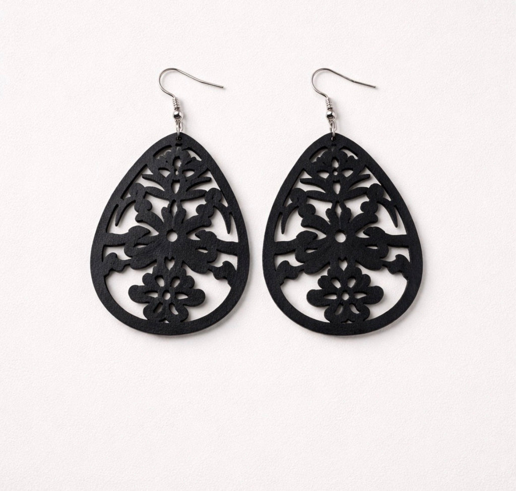 Dangle earrings(hollow tear-drop )